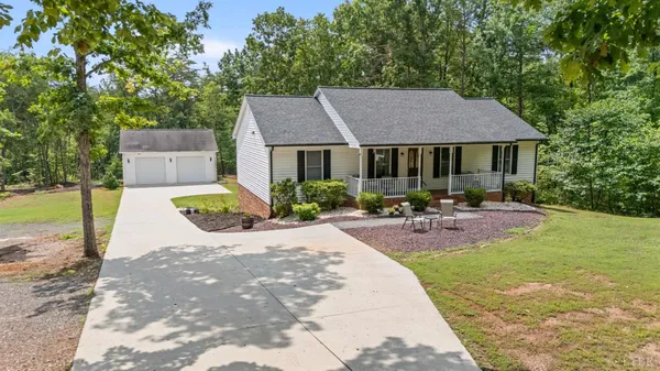 $389,900 | 1558 Stonewall Road, Concord, VA 24538