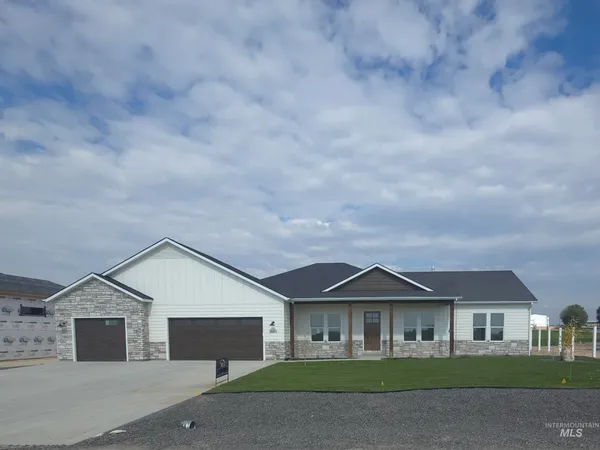 $755,900 | 3688 East 3735th Street North, Kimberly, ID 83341