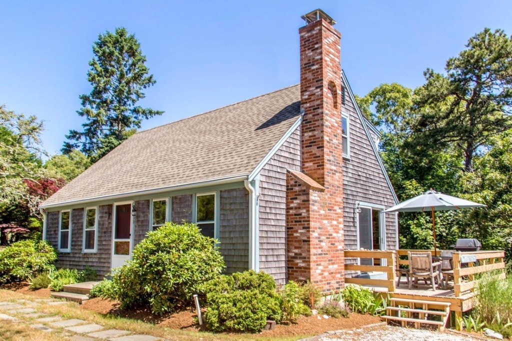 230 School House Road Eastham, MA 02642 - Photo 4 of 29 Gallery Image 4