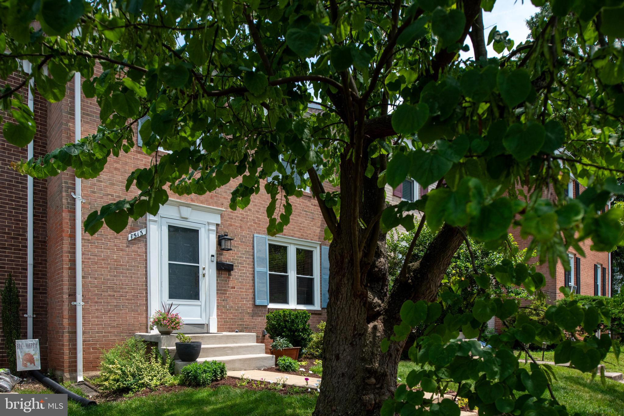 7513 Bedford Road Manassas, VA 20109 - Photo 3 of 54 Gallery Image 3