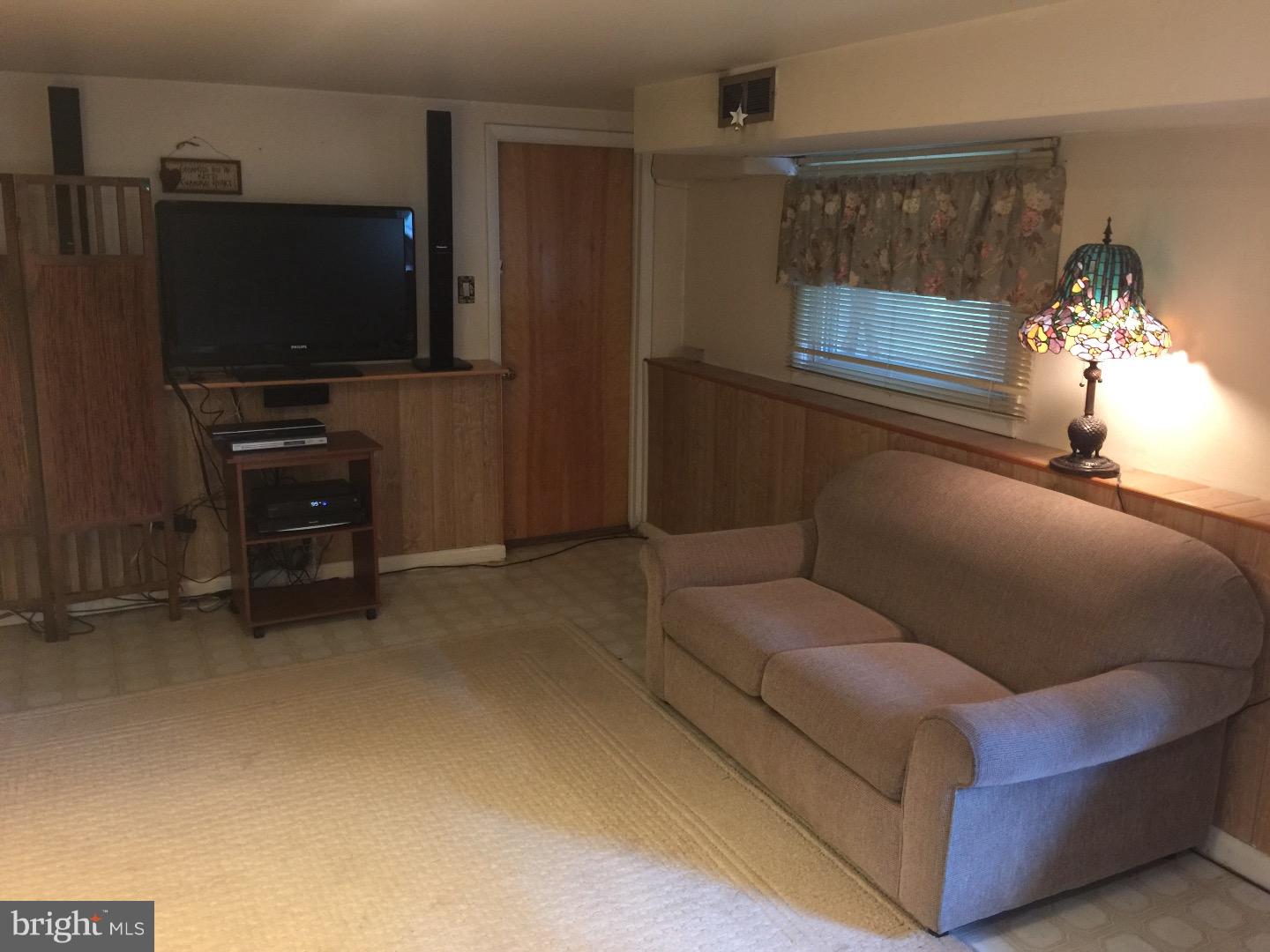 716 Cypress Road Warminster, PA 18974 - Photo 13 of 25 Family Room