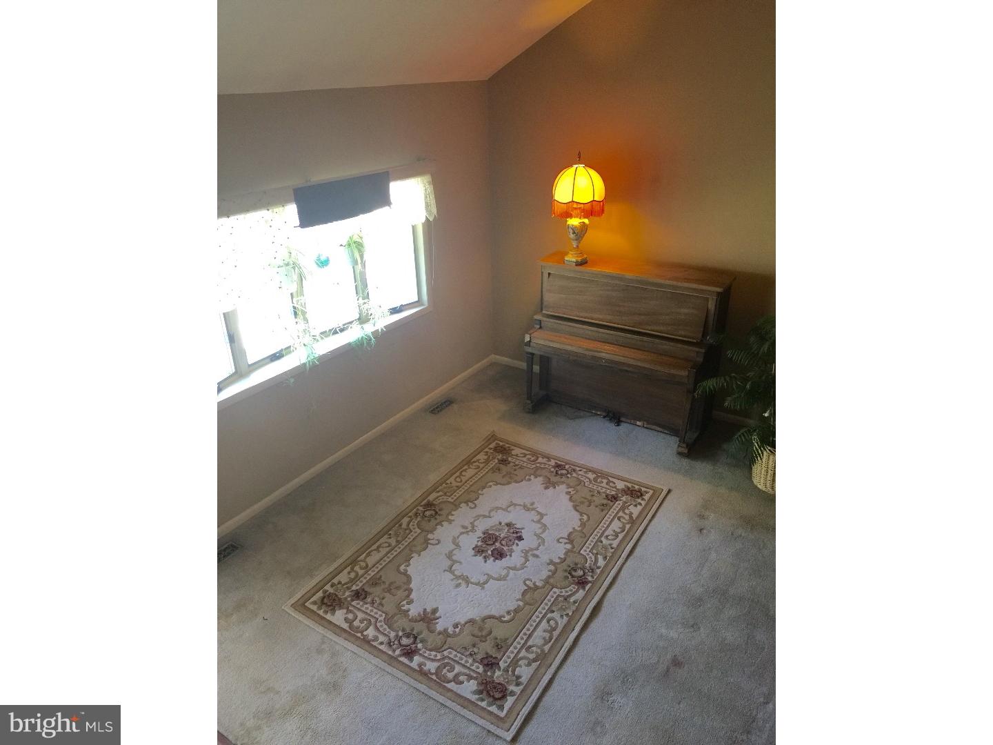 716 Cypress Road Warminster, PA 18974 - Photo 5 of 25 Living Room