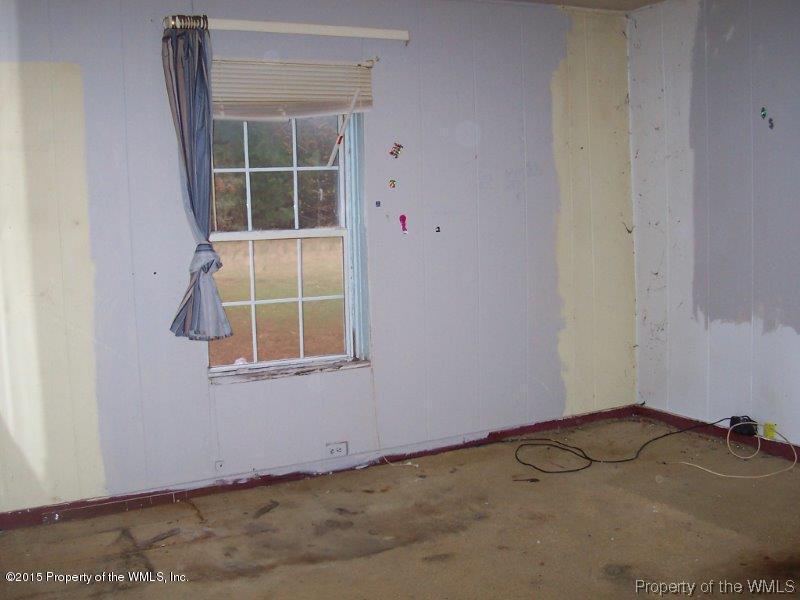 1397 Greys Point Road Topping, VA 23169 - Photo 12 of 16 Gallery Image 12