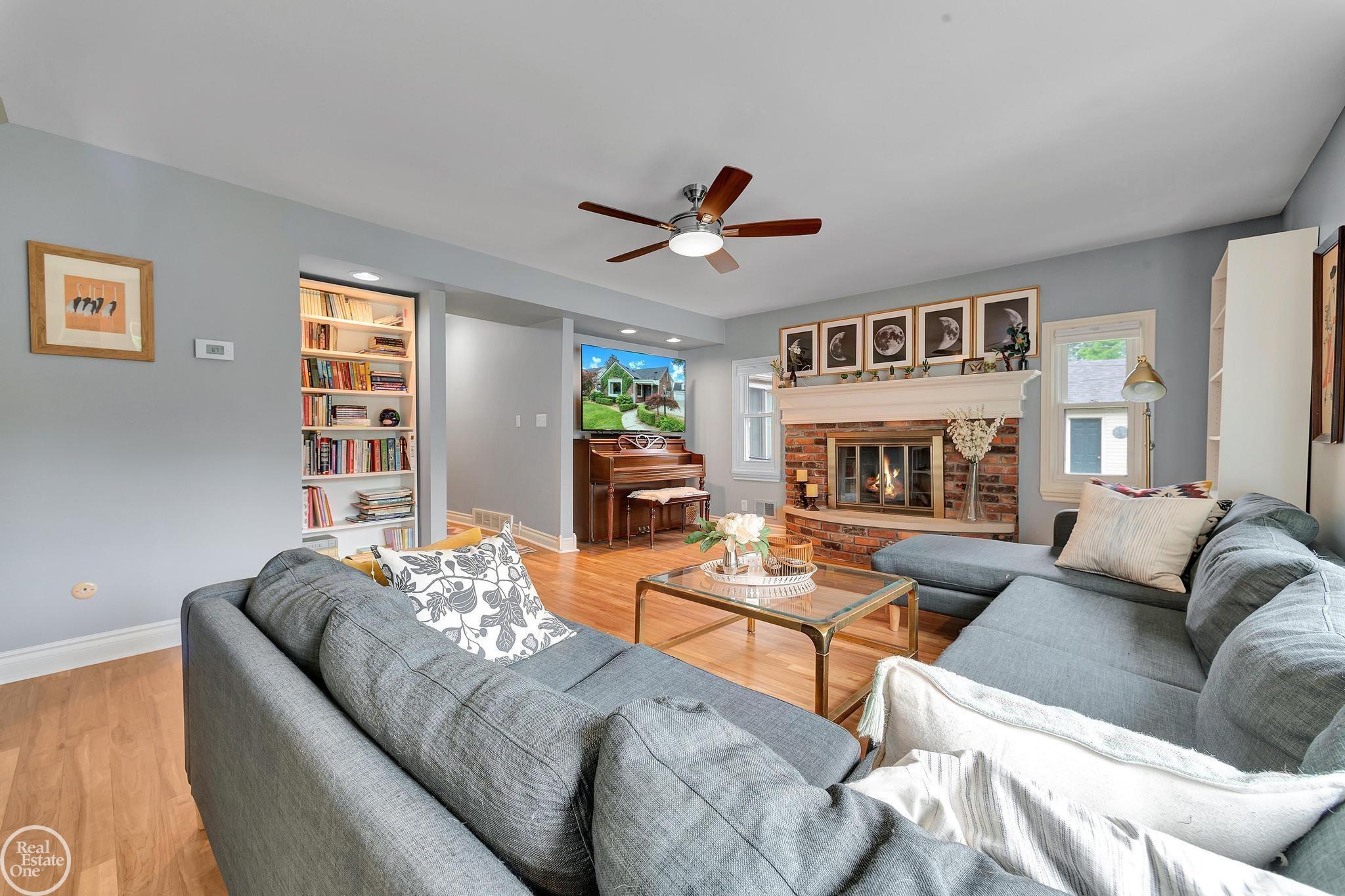 951 Hampton Road Grosse Pointe Woods, MI 48236 - Photo 19 of 85