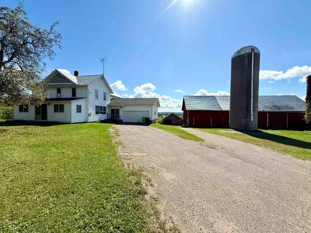 $205,000 | W13231 Mielke Road, Marion, WI 54950