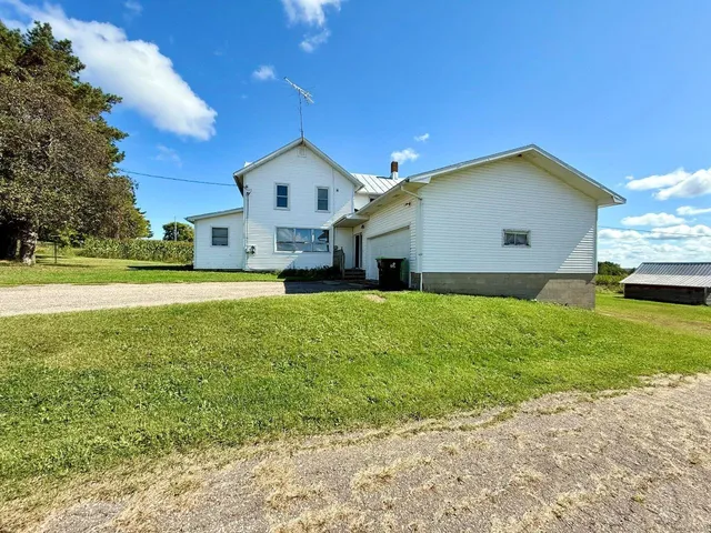 $205,000 | W13231 Mielke Road, Marion, WI 54950