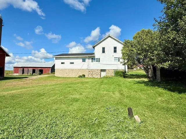 $205,000 | W13231 Mielke Road, Marion, WI 54950