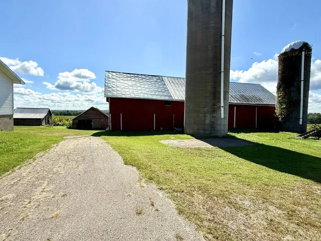 $205,000 | W13231 Mielke Road, Marion, WI 54950