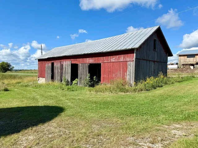 $205,000 | W13231 Mielke Road, Marion, WI 54950