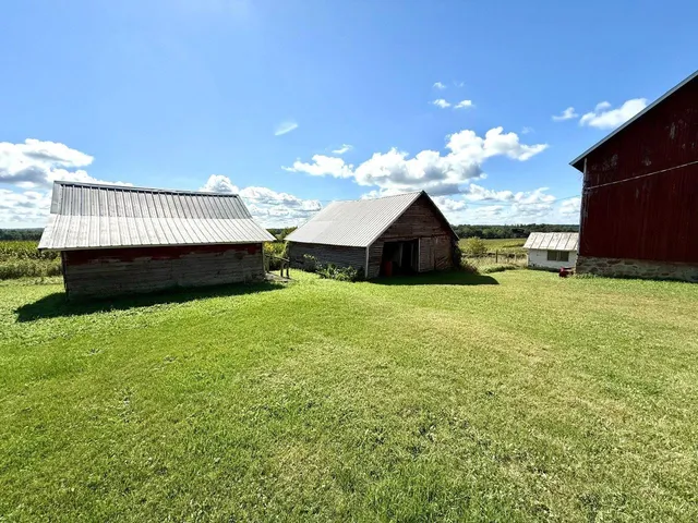 $205,000 | W13231 Mielke Road, Marion, WI 54950