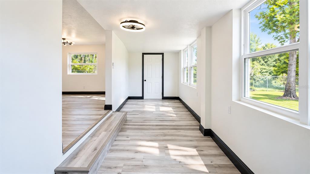 334 West Beresford Road DeLand, FL 32720 - Photo 2 of 16 Gallery Image 2