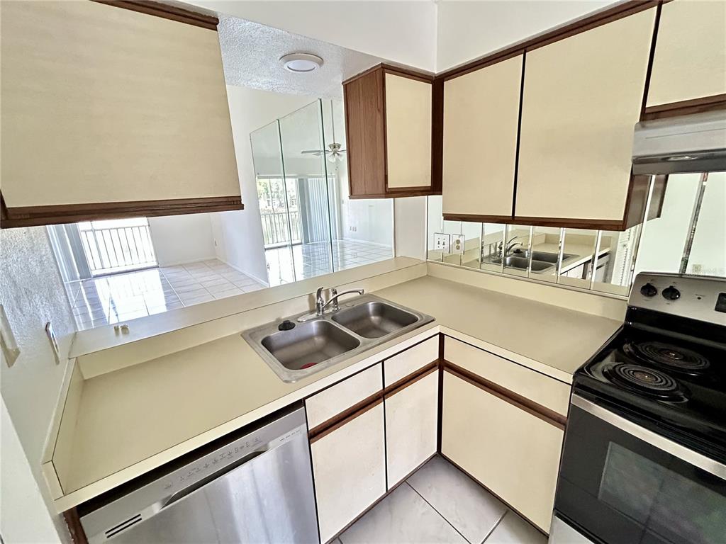 6519 Spring Flower Drive, Unit 24 New Port Richey, FL 34653 - Photo 6 of 42