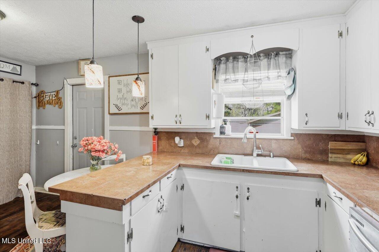 305 Lionel Road Pearl, MS 39208 - Photo 11 of 30 11-305 Lionel Rd _ Home Tours MS