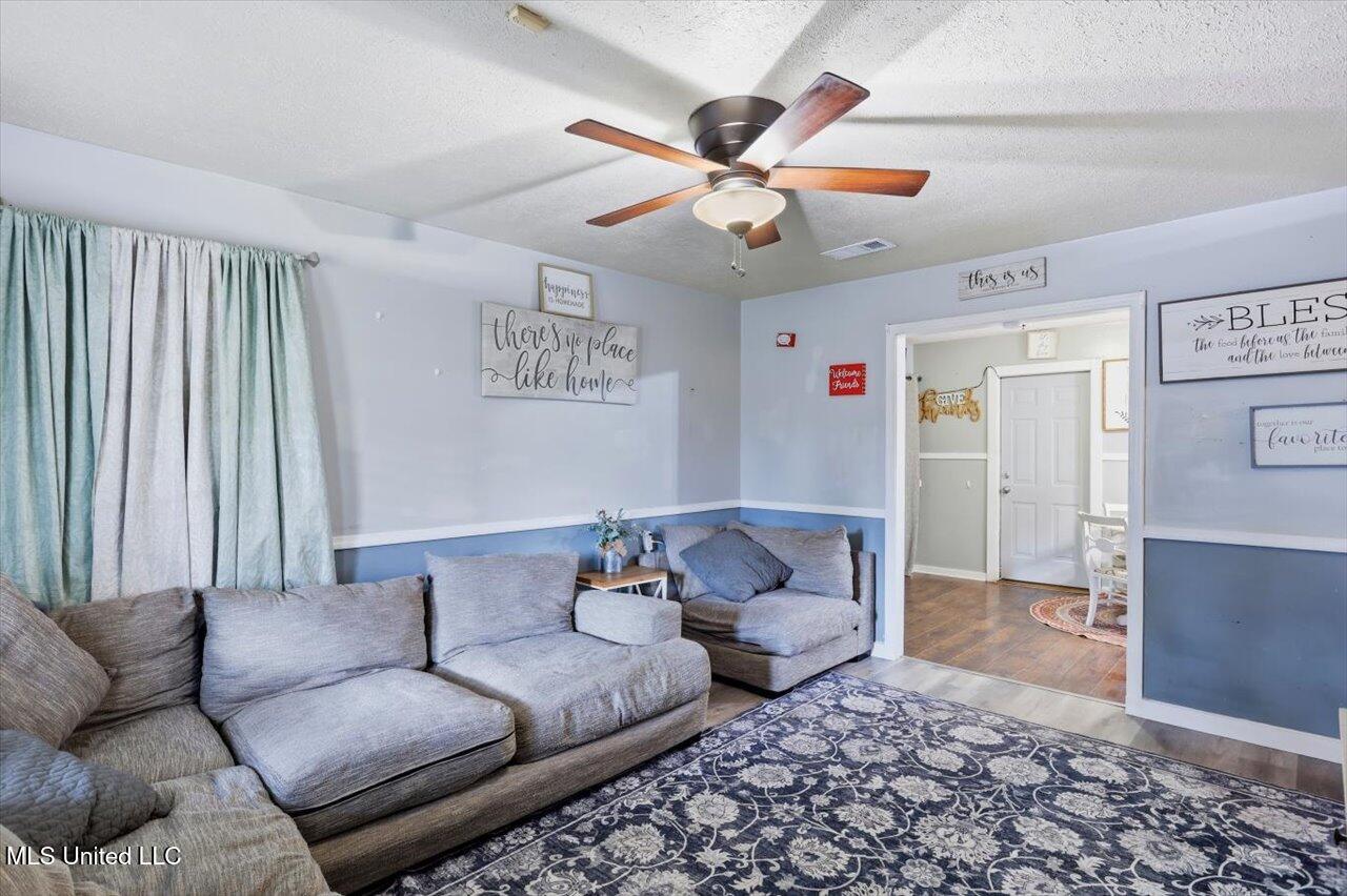 305 Lionel Road Pearl, MS 39208 - Photo 6 of 30 06-305 Lionel Rd _ Home Tours MS