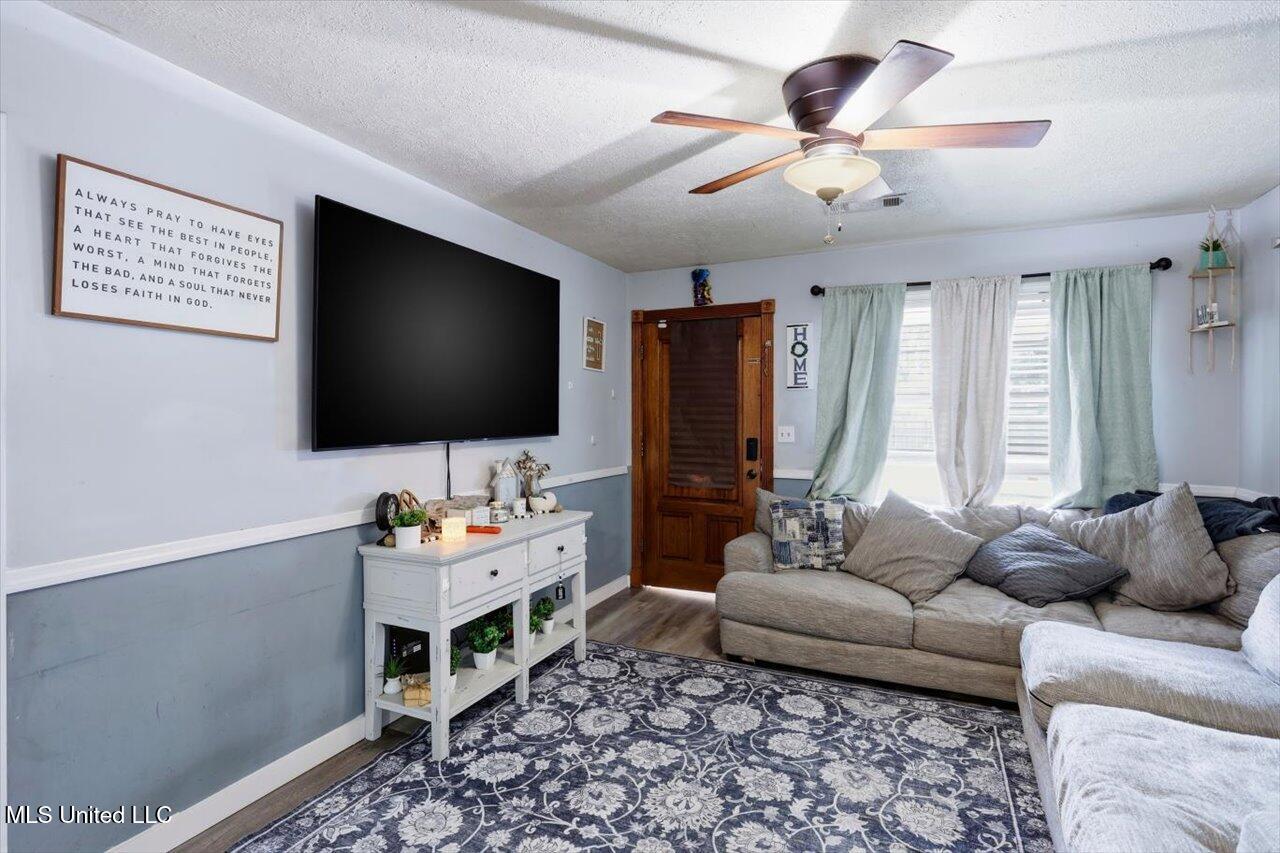 305 Lionel Road Pearl, MS 39208 - Photo 7 of 30 07-305 Lionel Rd _ Home Tours MS