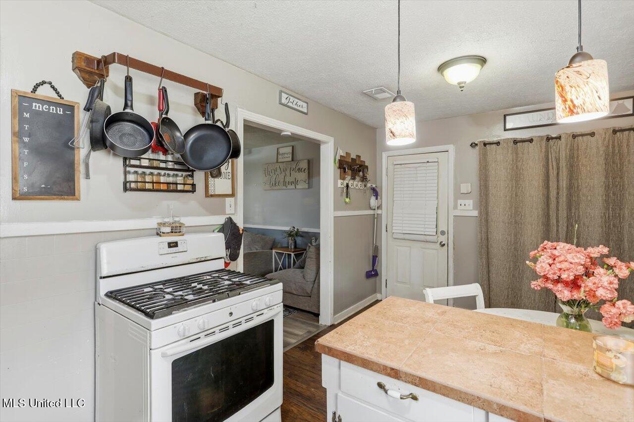 305 Lionel Road Pearl, MS 39208 - Photo 10 of 30 10-305 Lionel Rd _ Home Tours MS