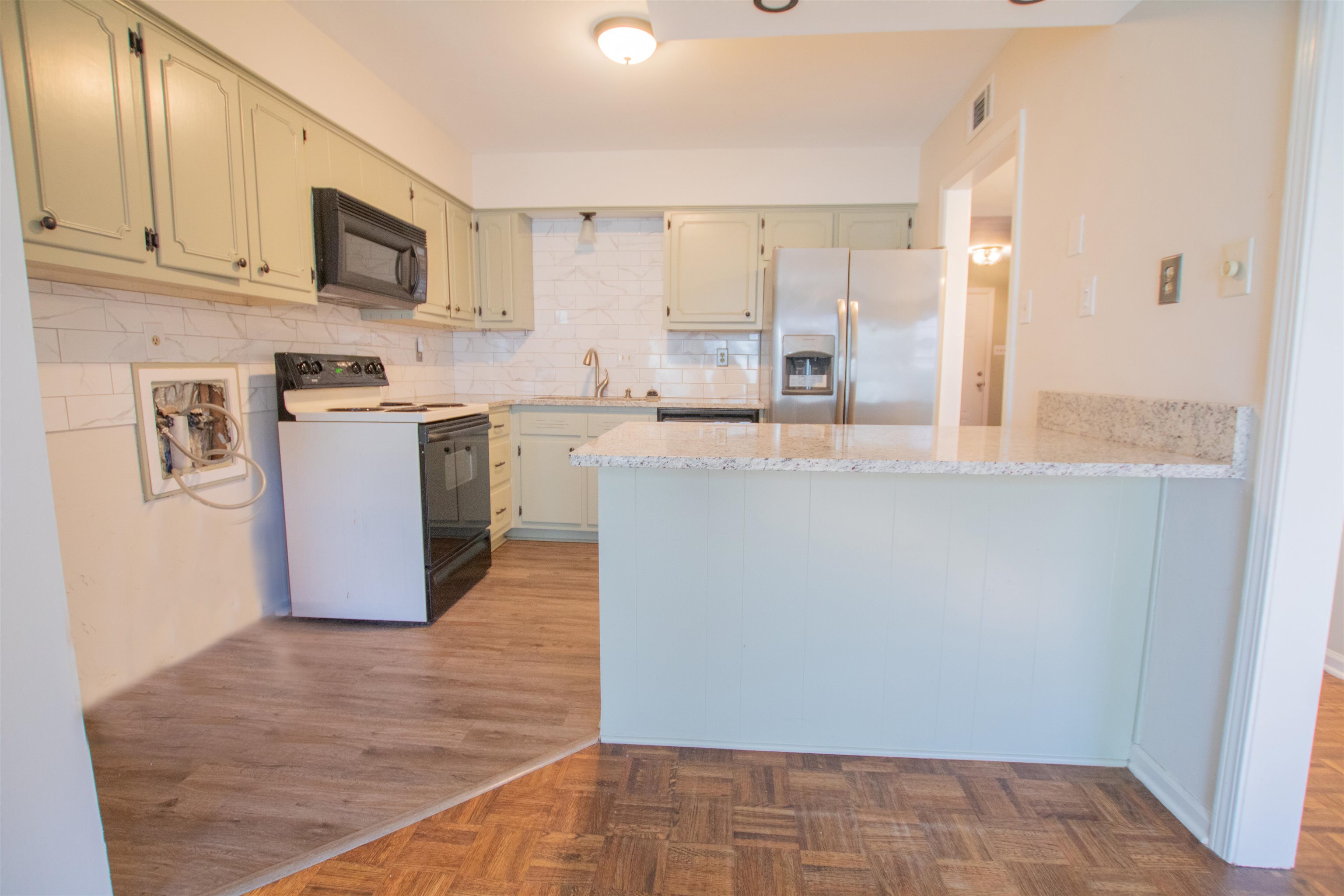 871 South Yates Road, Unit 4 Memphis, TN 38120 - Photo 3 of 22 Gallery Image 3