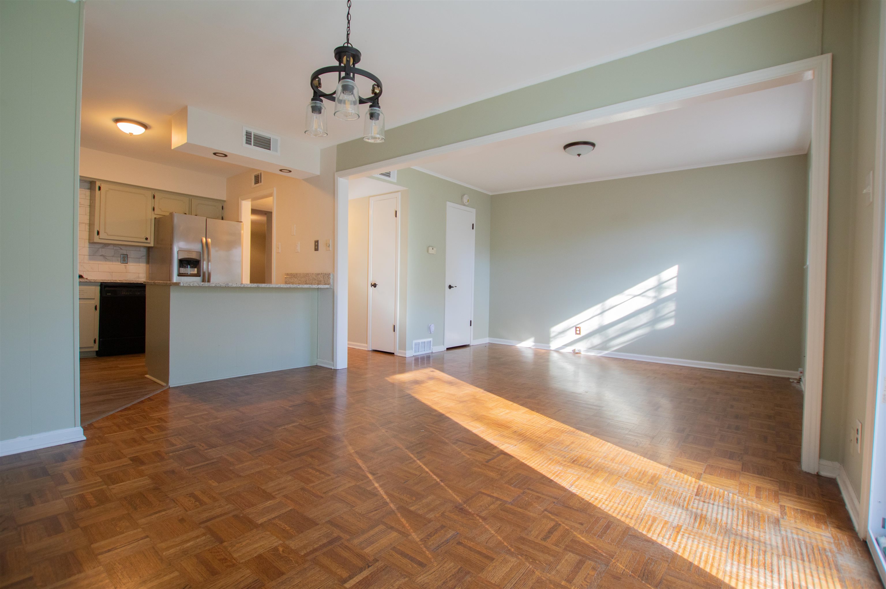 871 South Yates Road, Unit 4 Memphis, TN 38120 - Photo 8 of 22 Gallery Image 8