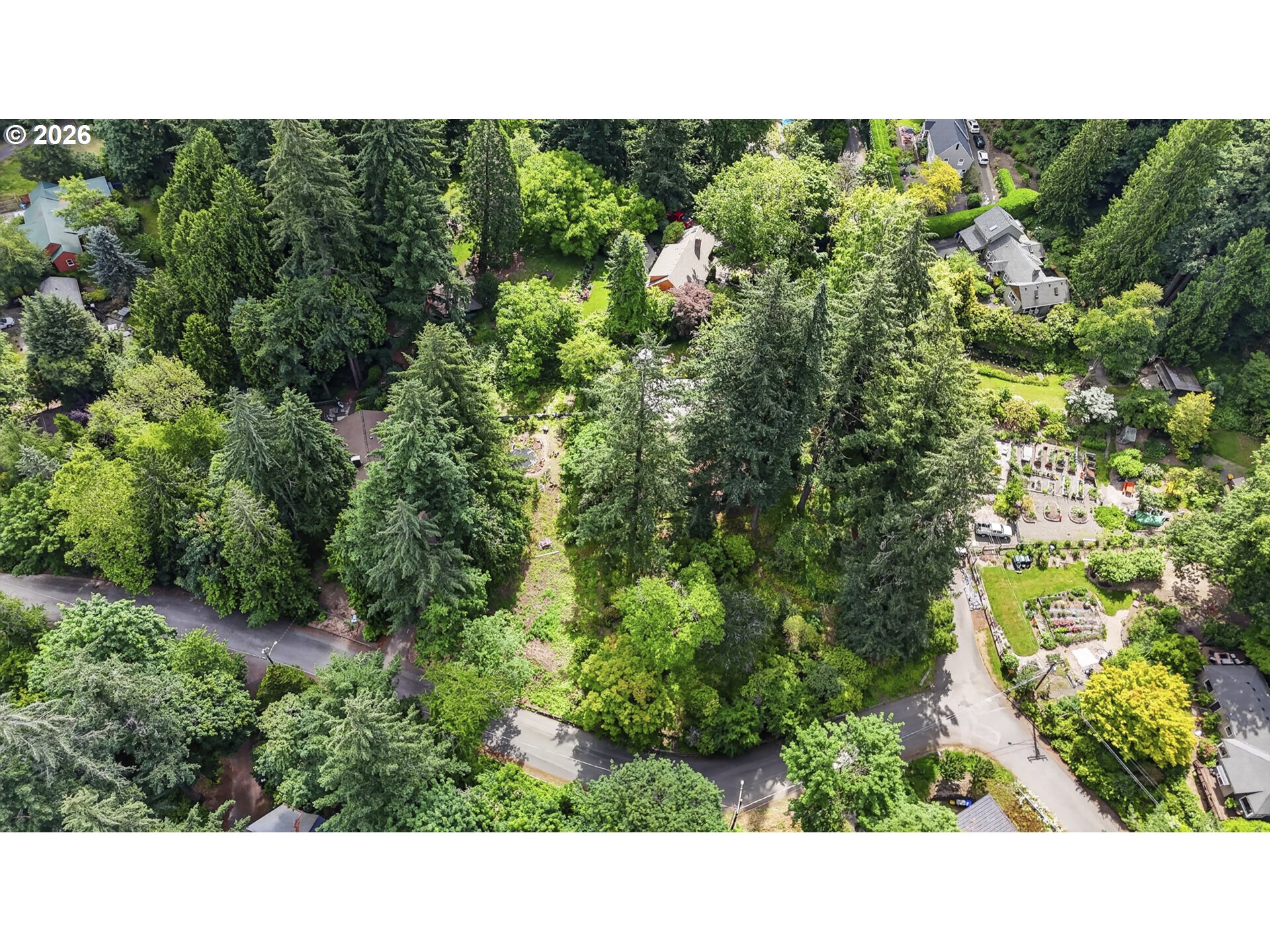 Southwest 16th Drive Portland, OR 97219 - Photo 2 of 22