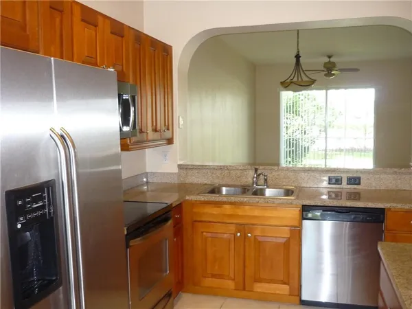 $2,400 | 3500 Oaks Clubhouse Drive, Pompano Beach, FL 33069