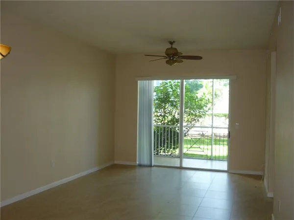 $2,400 | 3500 Oaks Clubhouse Drive, Pompano Beach, FL 33069