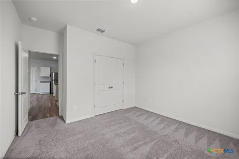 $385,000 | 231 Enforcer Loop, Jarrell, TX 76537
