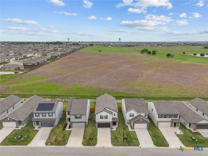 $385,000 | 231 Enforcer Loop, Jarrell, TX 76537