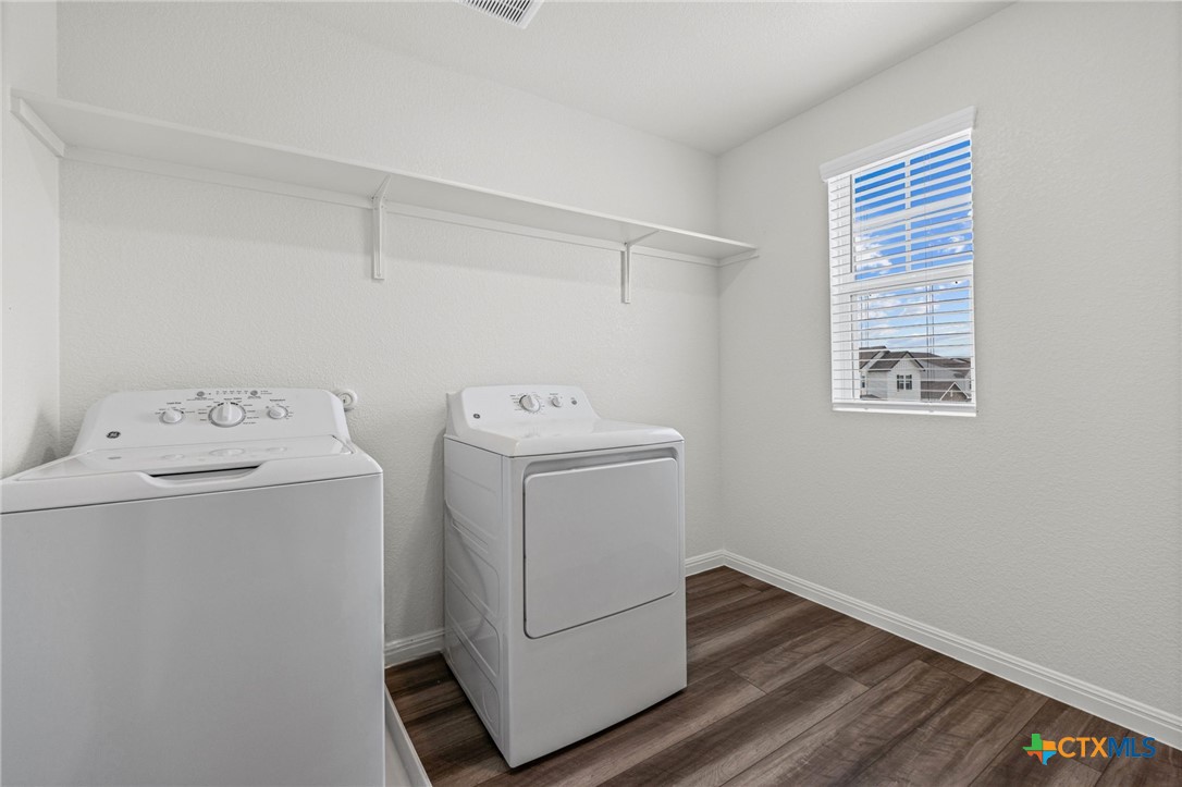 231 Enforcer Loop Jarrell, TX 76537 - Photo 28 of 41 Utility Room