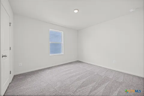 $385,000 | 231 Enforcer Loop, Jarrell, TX 76537