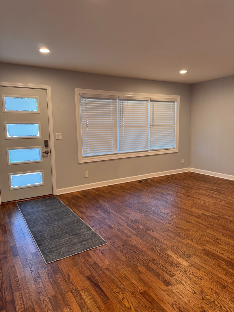 113 Delaware Street Crystal Lake, IL 60014 - Photo 3 of 16