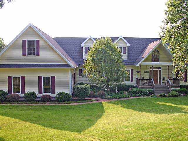 1026 Middle Road Henrietta, NY 14543 - Photo 1 of 1 Exterior Front