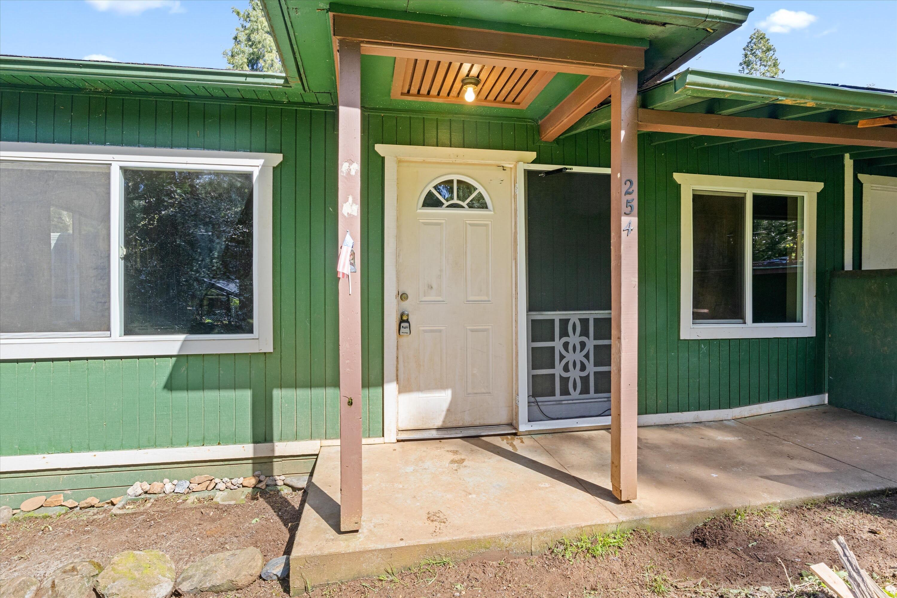 254 Humphrey Addition Road Glendale, OR 97442 - Photo 5 of 29 04-IMG_8656