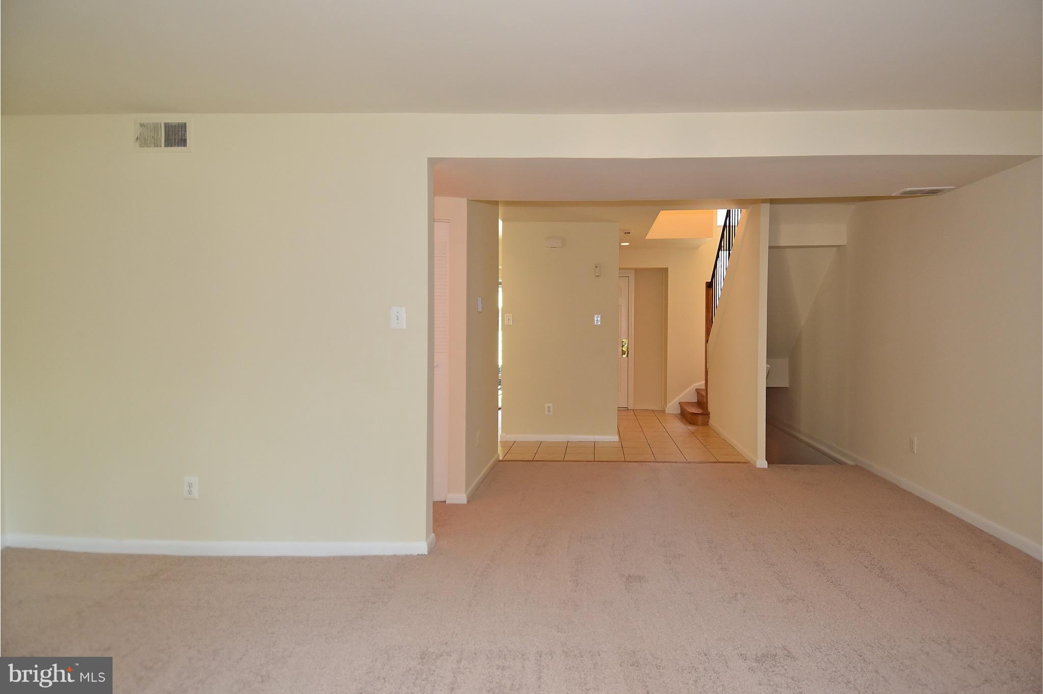 3337 Claridge Court Silver Spring, MD 20902 - Photo 11 of 29 Living Room