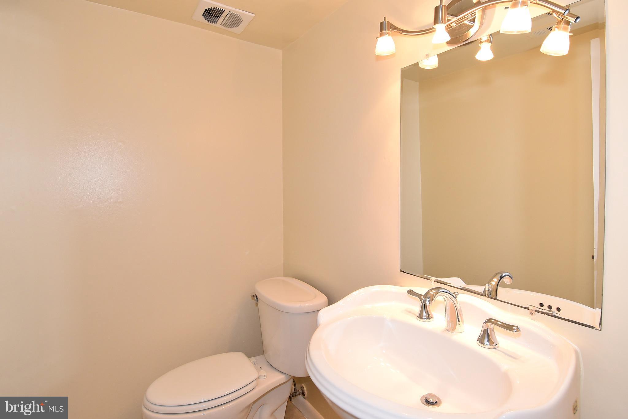 3337 Claridge Court Silver Spring, MD 20902 - Photo 16 of 29 Bath