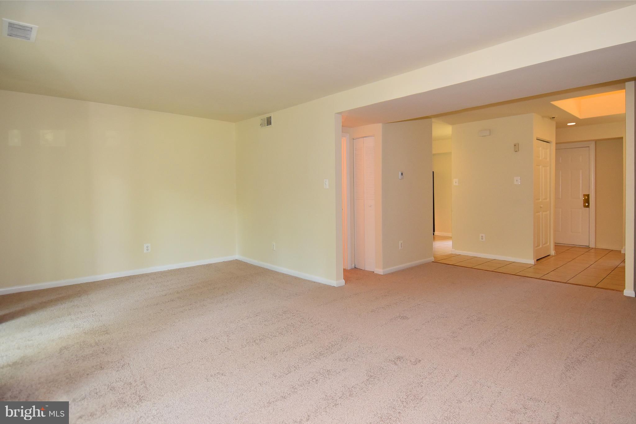 3337 Claridge Court Silver Spring, MD 20902 - Photo 10 of 29 Living Room