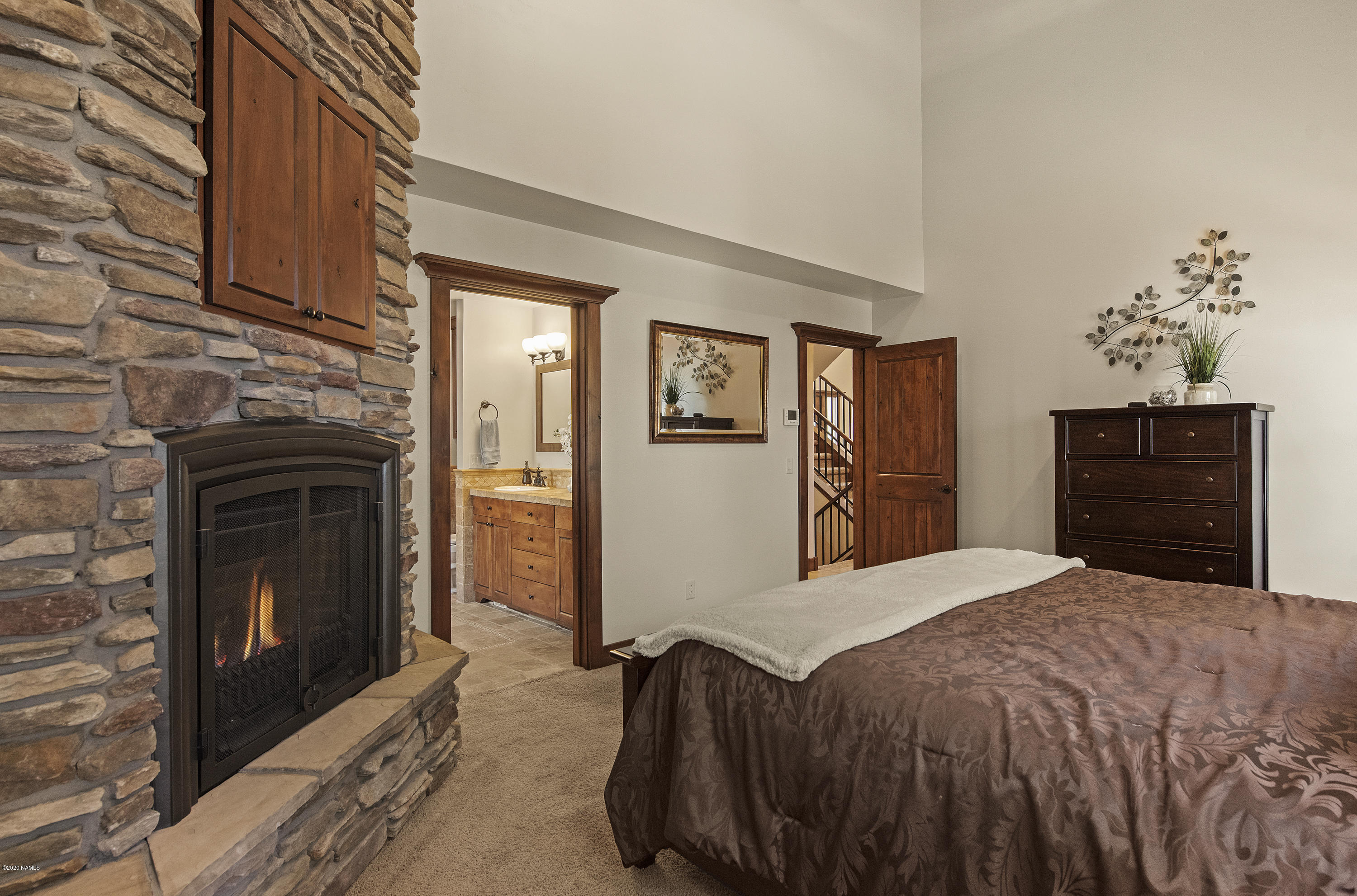5003 South Pyrite Road Flagstaff, AZ 86005 - Photo 17 of 58 Primary Bedroom