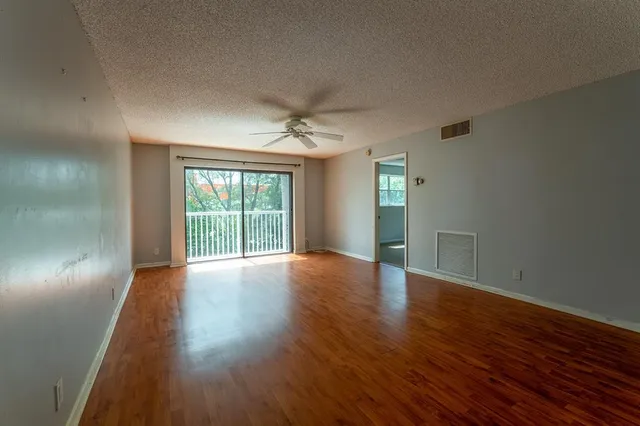 $1,950 | 5951 Northeast 14th Lane, Unit 308N, Fort Lauderdale, FL 33334