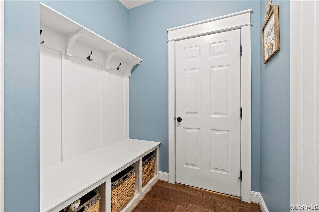 1110 Dorset Road Moseley, VA 23120 - Photo 11 of 32 a view of a hallway with closet