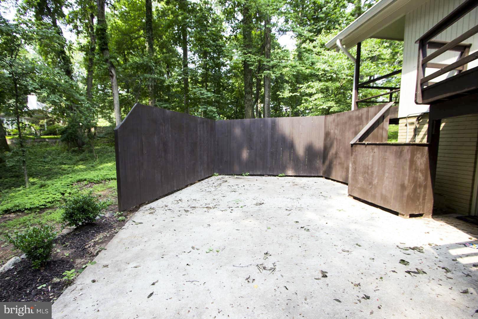 10816 Hudson Road Owings Mills, MD 21117 - Photo 17 of 23 Rear patio