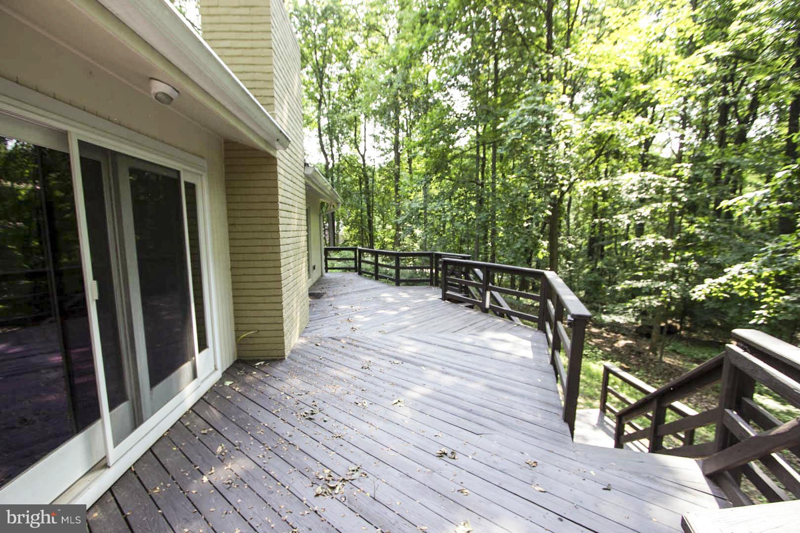 10816 Hudson Road Owings Mills, MD 21117 - Photo 5 of 23 Deck