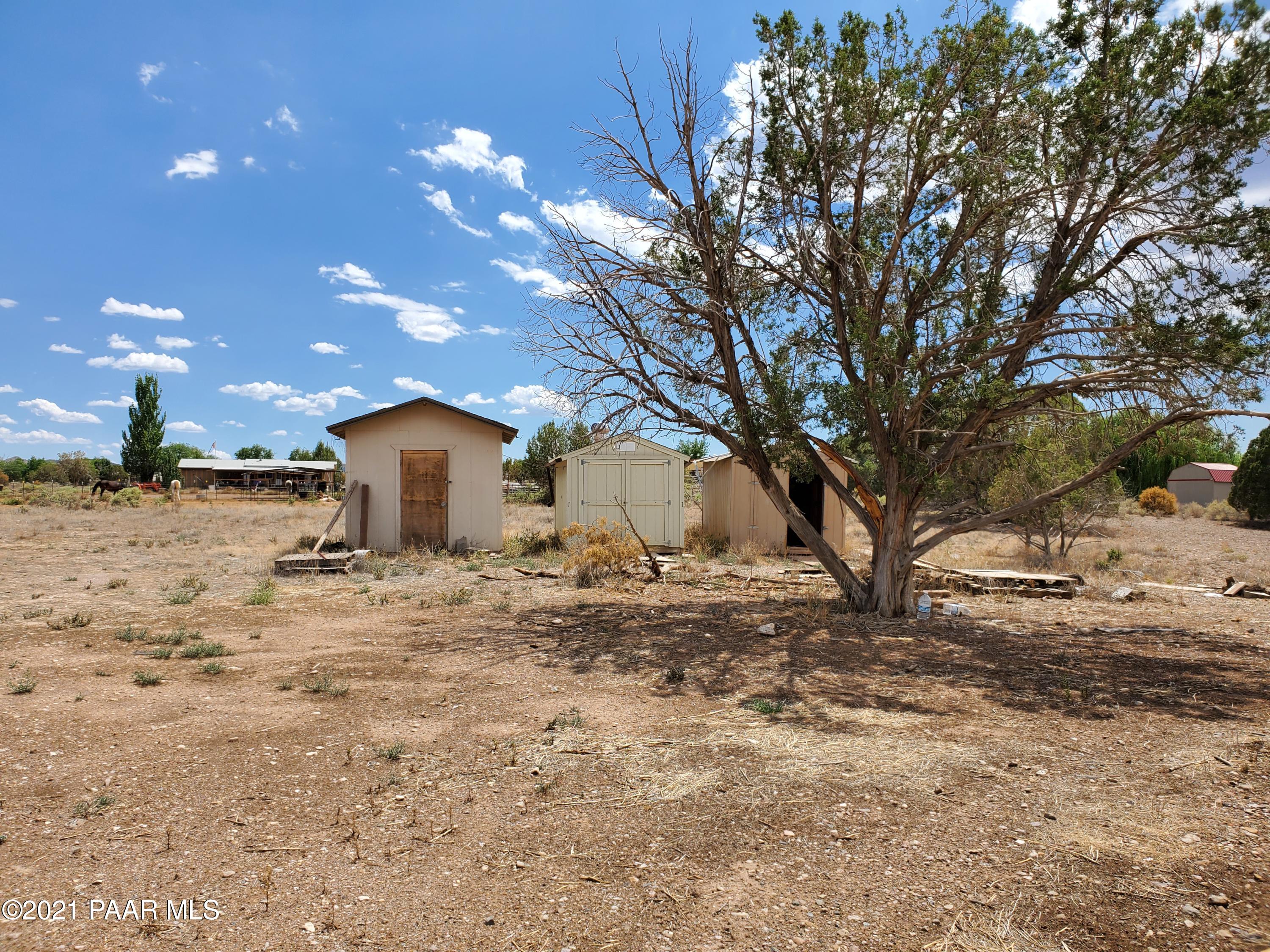 22996 North Post Road Paulden, AZ 86334 - Photo 8 of 14 20210625_141959
