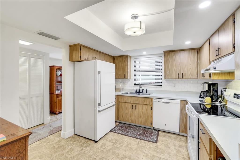 95 St Andrews Boulevard, Unit A110 Naples, FL 34113 - Photo 12 of 22