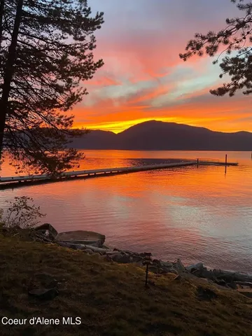 $4,100,000 | 145 Cedar Drive, Clark Fork, ID 83811