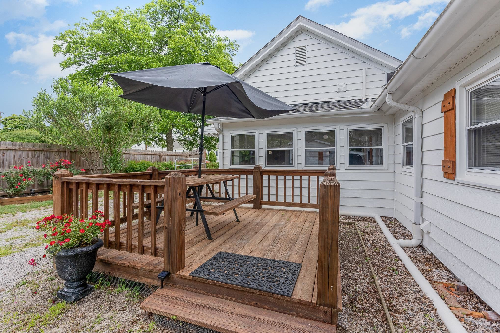 327 2nd Street Spring Hope, NC 27882 - Photo 15 of 20 a porch with seating space
