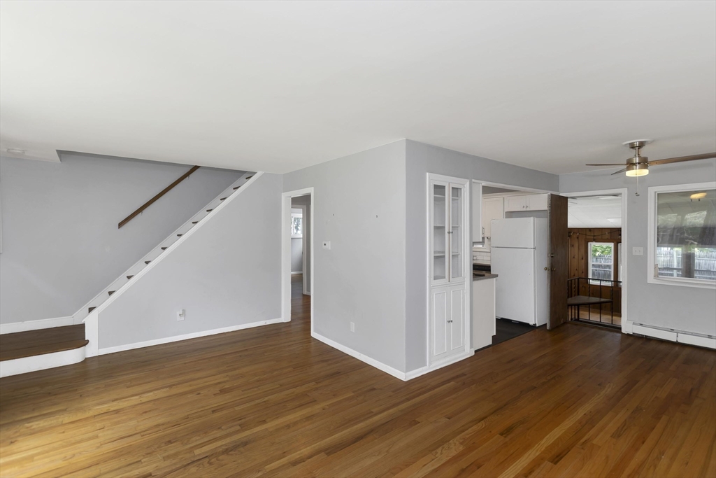 155 Old Farm Road Springfield, MA 01119 - Photo 4 of 33 Gallery Image 4