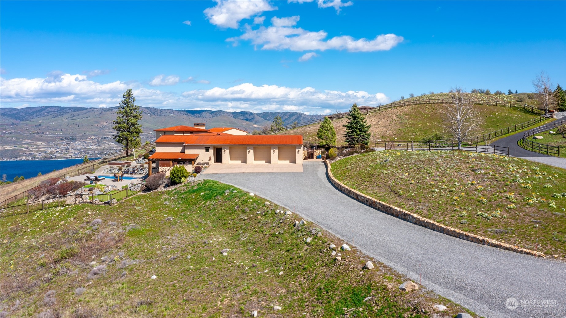 105 Dove Hollow Road Chelan, WA 98816 - Photo 3 of 40 Gallery Image 3