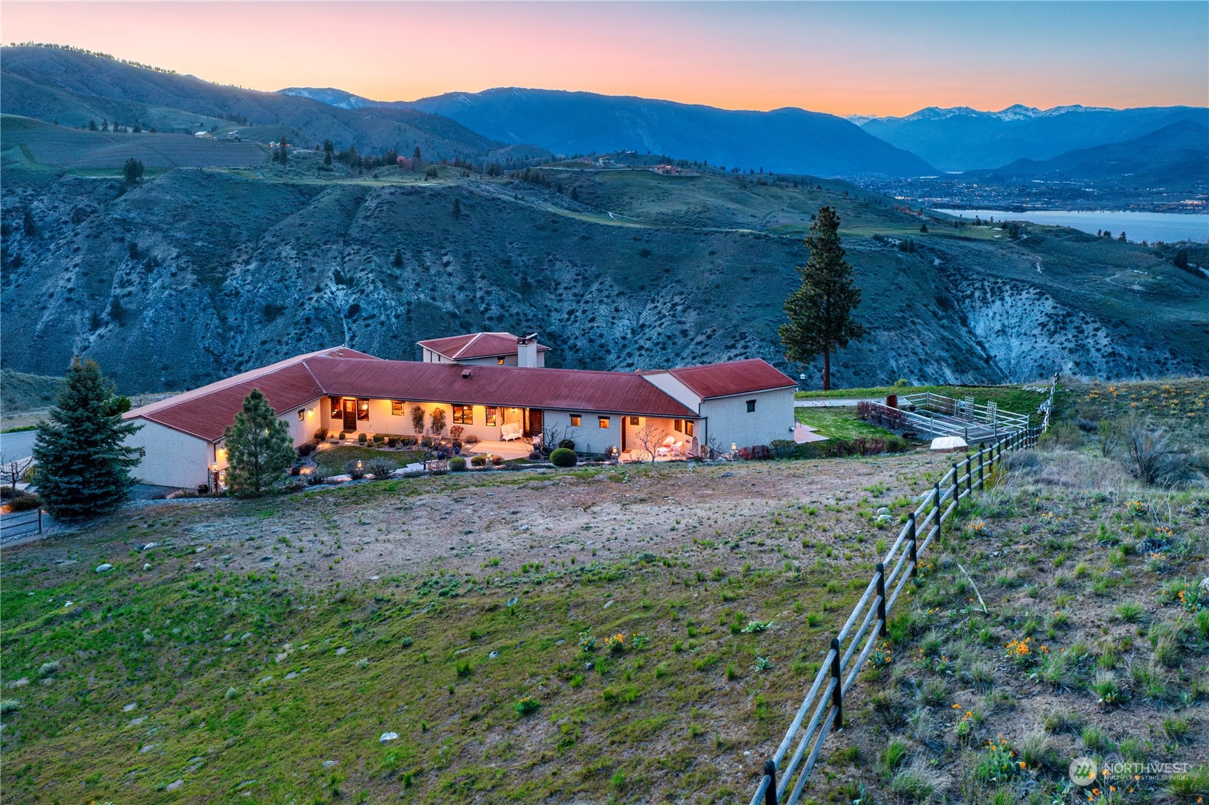 105 Dove Hollow Road Chelan, WA 98816 - Photo 6 of 40 Gallery Image 6
