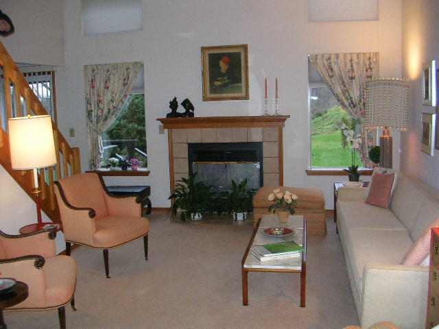18 Heyden Road Troy, NY 12180 - Photo 2 of 8 Photo 2