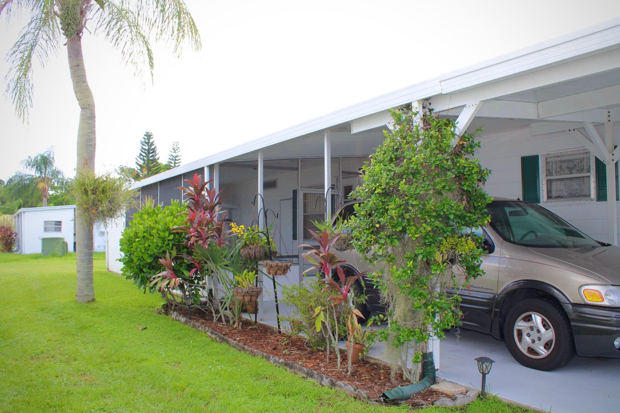 164 Camino Del Rio Port St. Lucie, FL 34952 - Photo 2 of 26 well kept garden