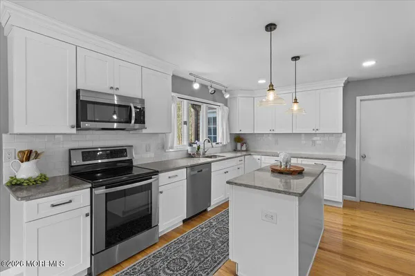 $799,900 | 2 Menin Street, Chatsworth, NJ 08019
